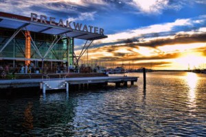 hillarys-harbour-perth-breakwater-tavern